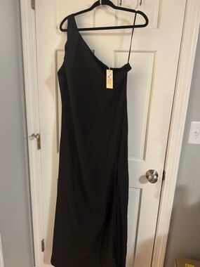 Women’s Black Jewels Badgley Mischka Dress Size 16 NWT